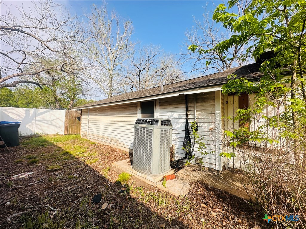 1019 E Gonzales Street Property Photo 29