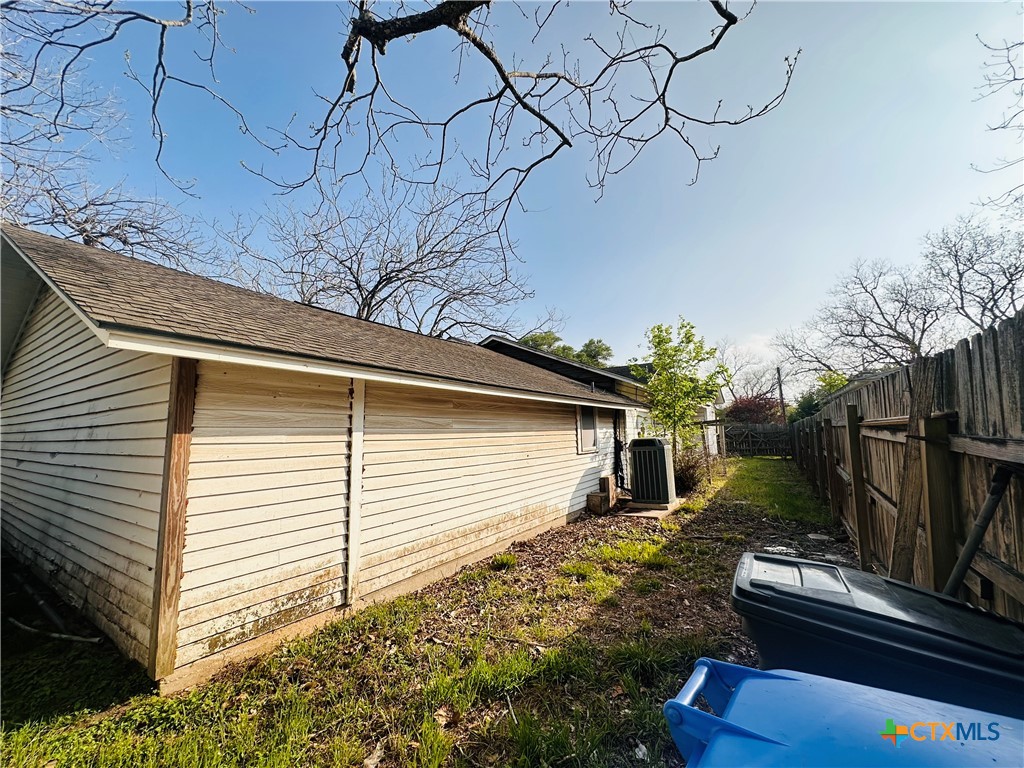 1019 E Gonzales Street Property Photo 30