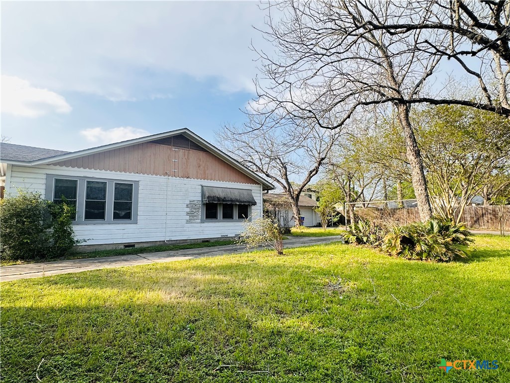 1019 E Gonzales Street Property Photo 33