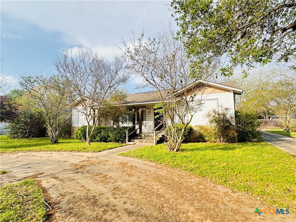 1019 E Gonzales Street Property Photo 34