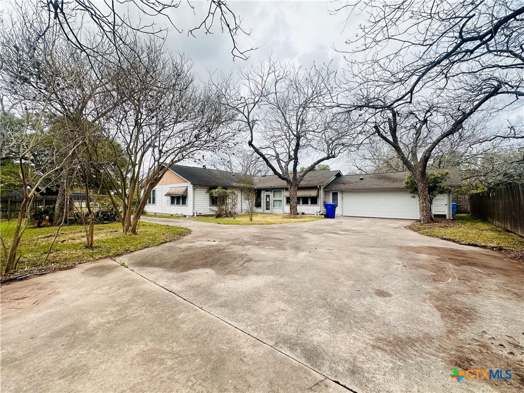 1019 E Gonzales Street Property Photo 39