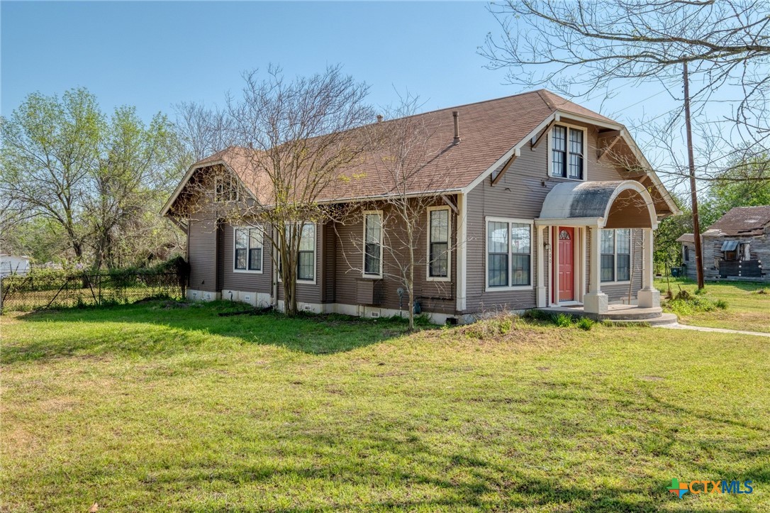 300 W Austin Street Property Photo 3