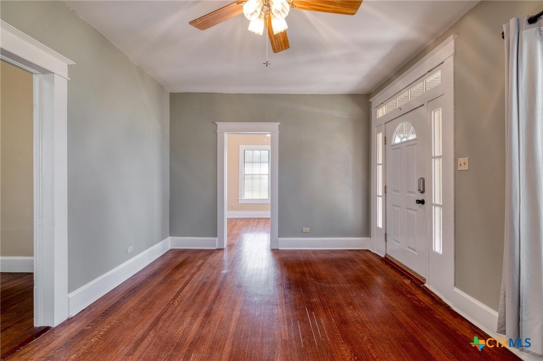 300 W Austin Street Property Photo 6