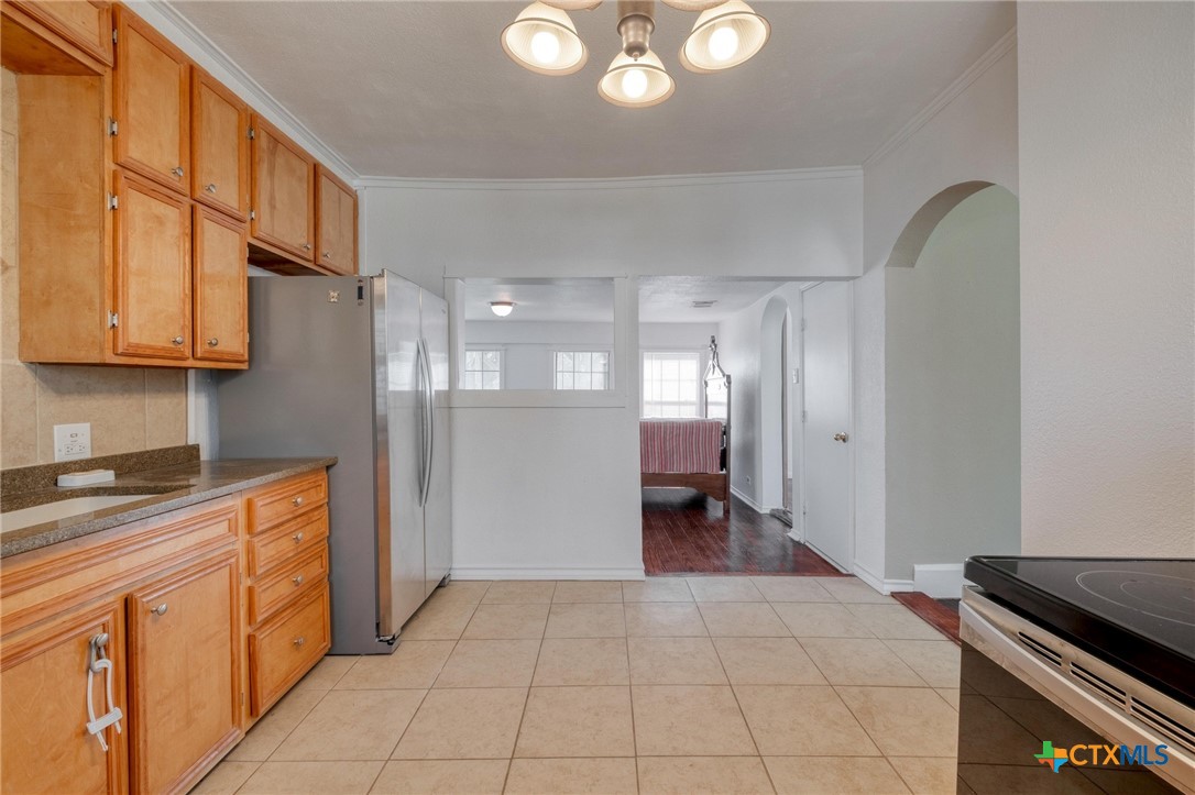 300 W Austin Street Property Photo 9