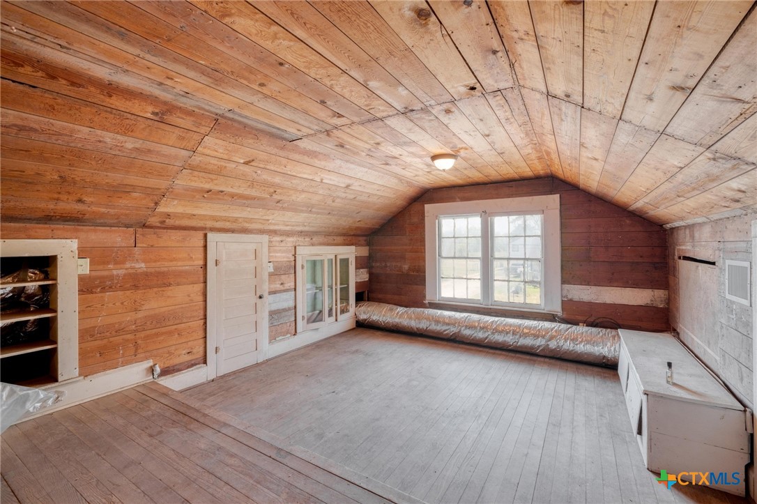 300 W Austin Street Property Photo 17