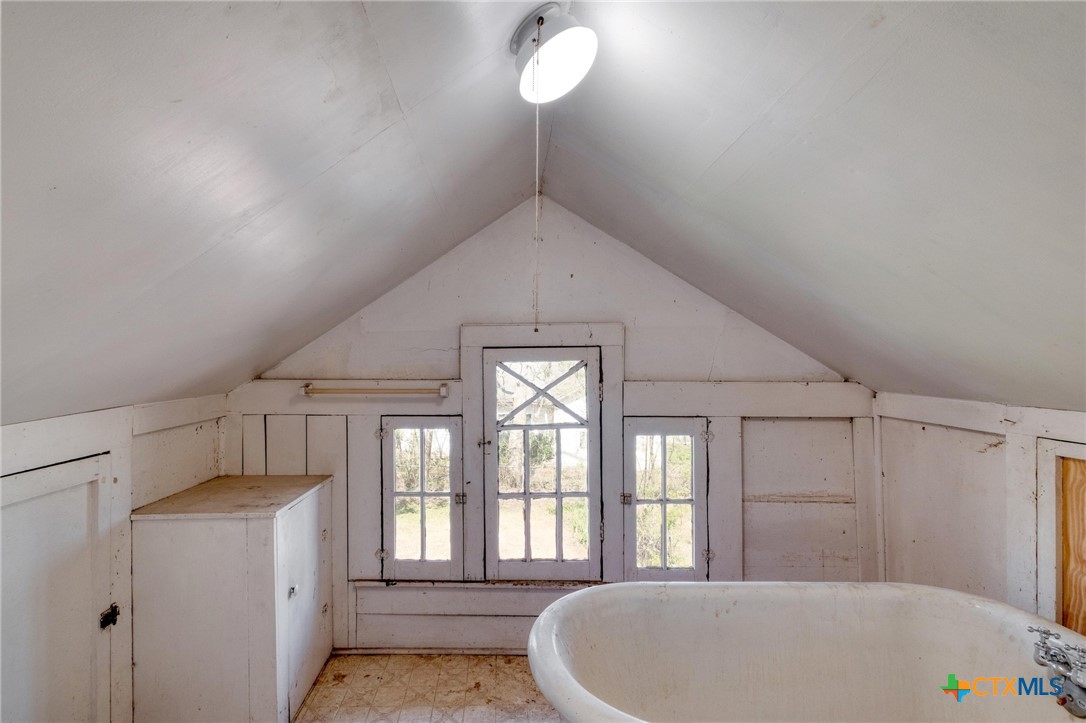 300 W Austin Street Property Photo 20