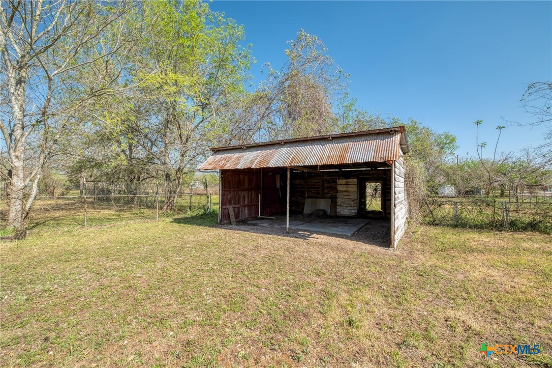 300 W Austin Street Property Photo 23