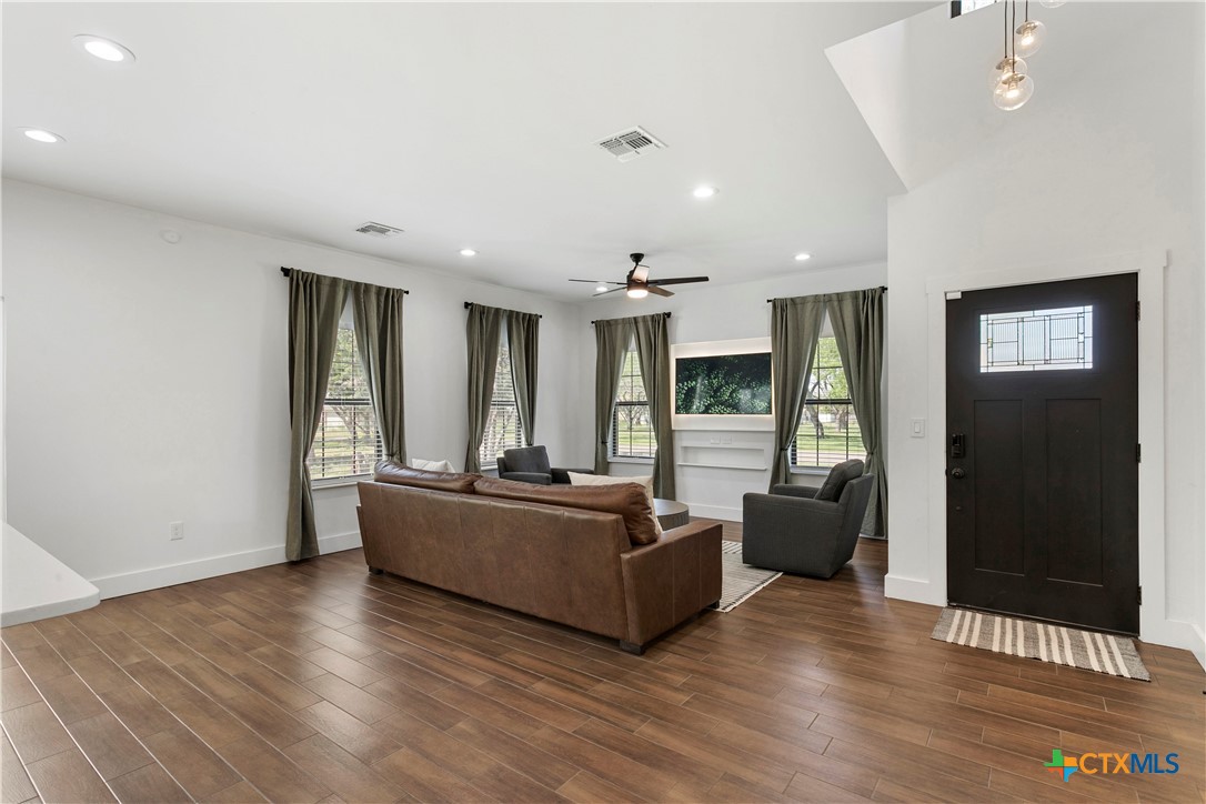 839 Cypress Lane Property Photo 10