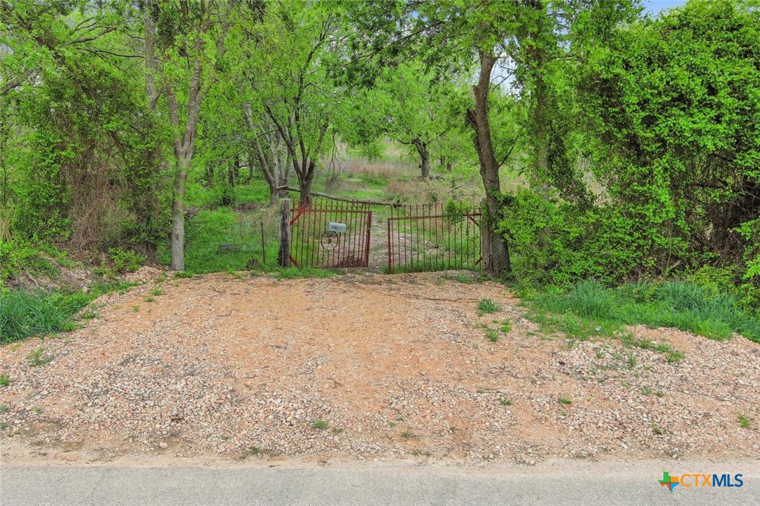 12430 Bendle Road Property Photo 2