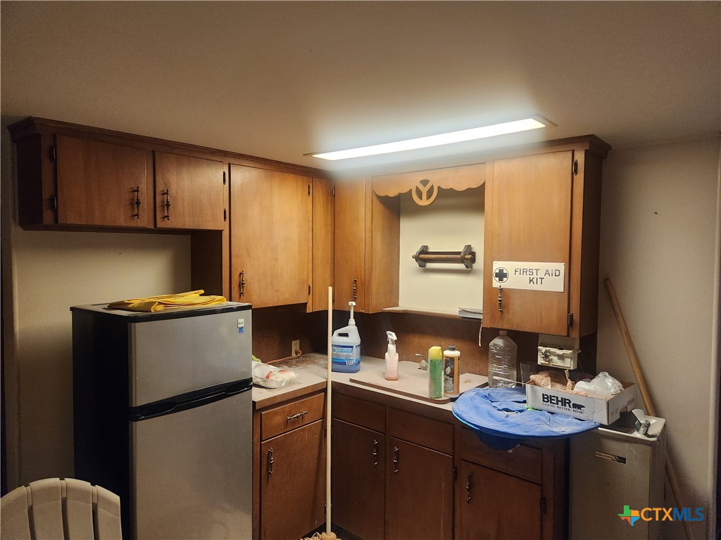 201 W Morris Street Property Photo 8