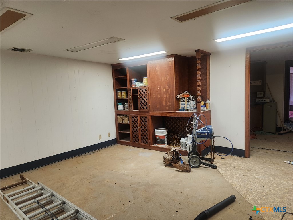 201 W Morris Street Property Photo 9