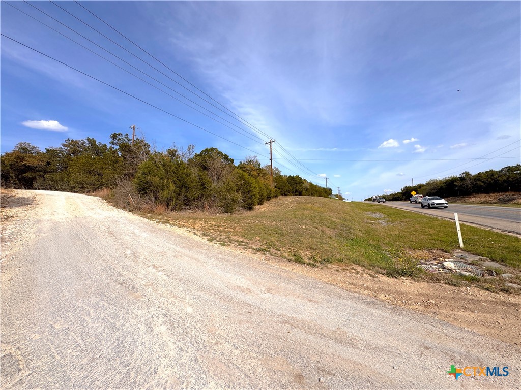 22474 Fm 306 Property Photo 17