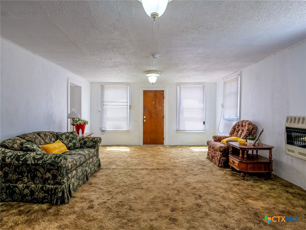 509 E Austin Street Property Photo 13