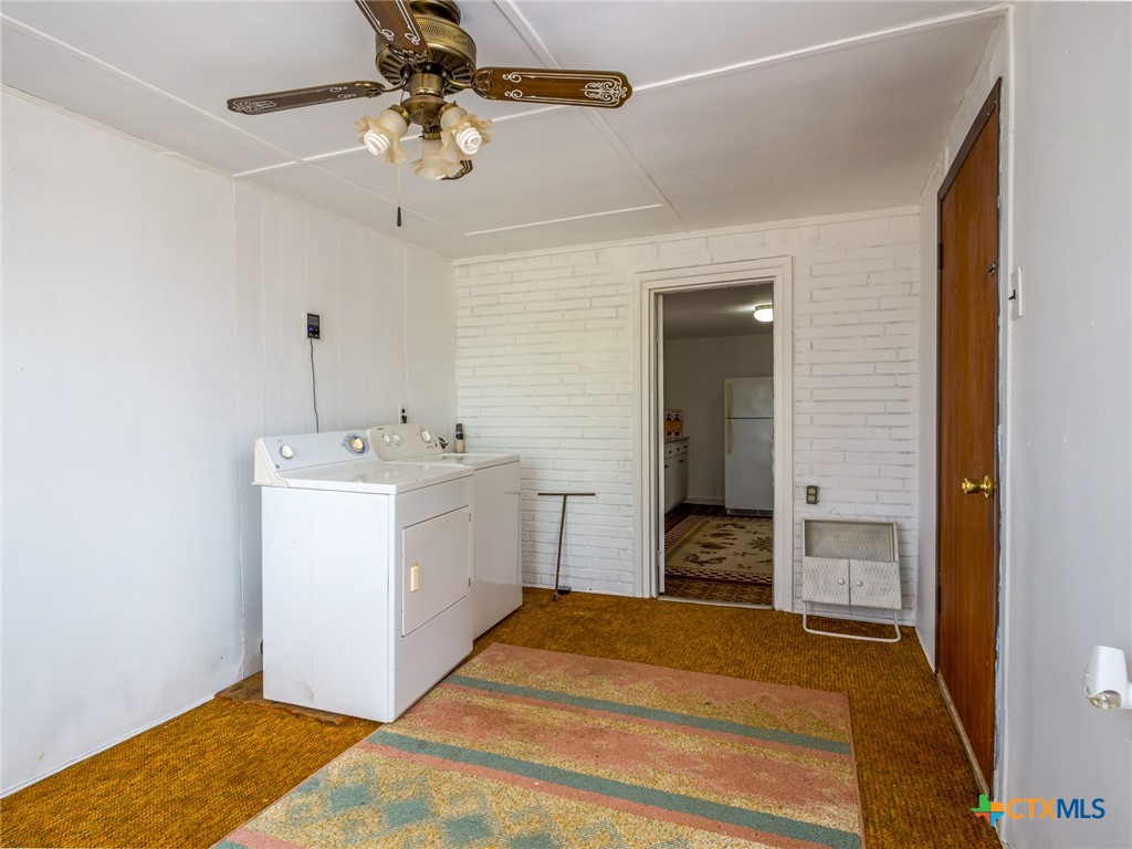 509 E Austin Street Property Photo 18