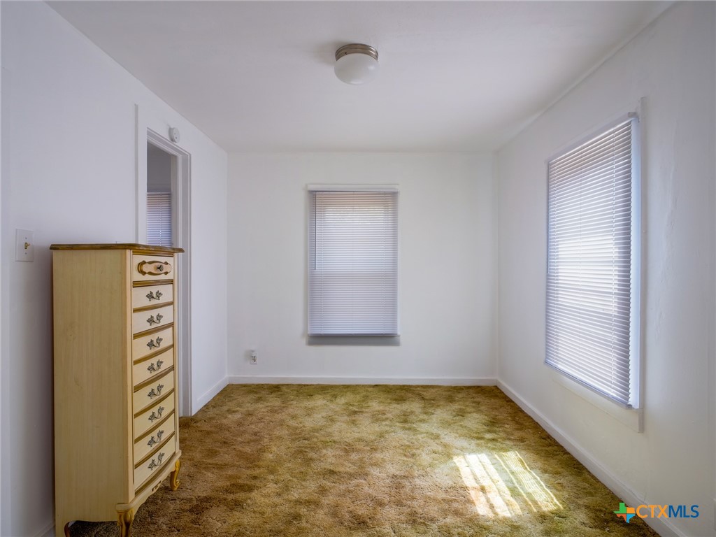 509 E Austin Street Property Photo 23