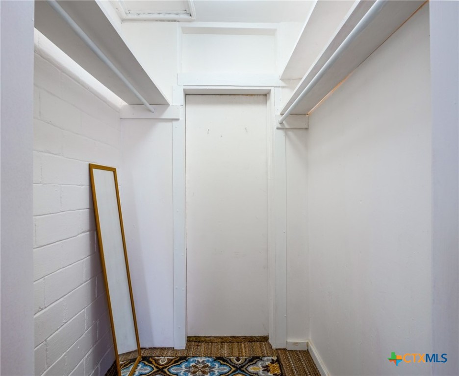 509 E Austin Street Property Photo 24