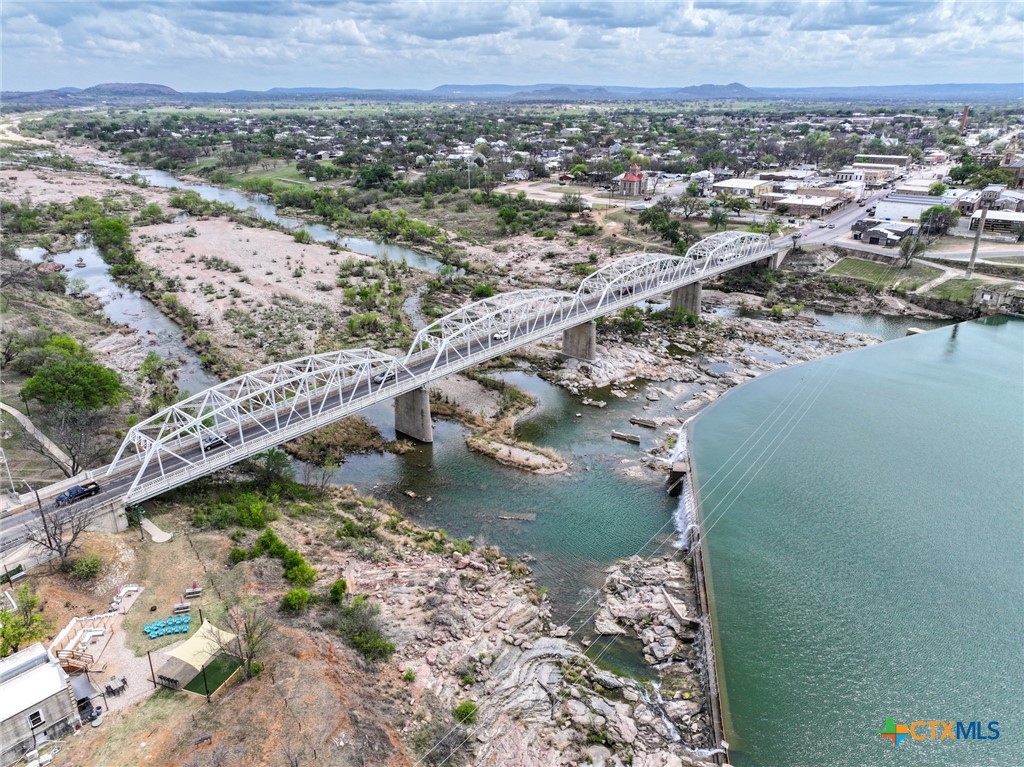 509 E Austin Street Property Photo 34