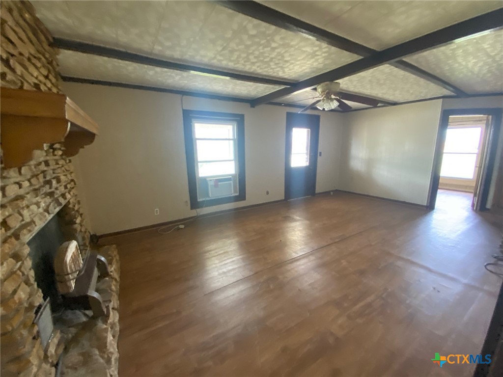 4506 Fm 930 Property Photo 7