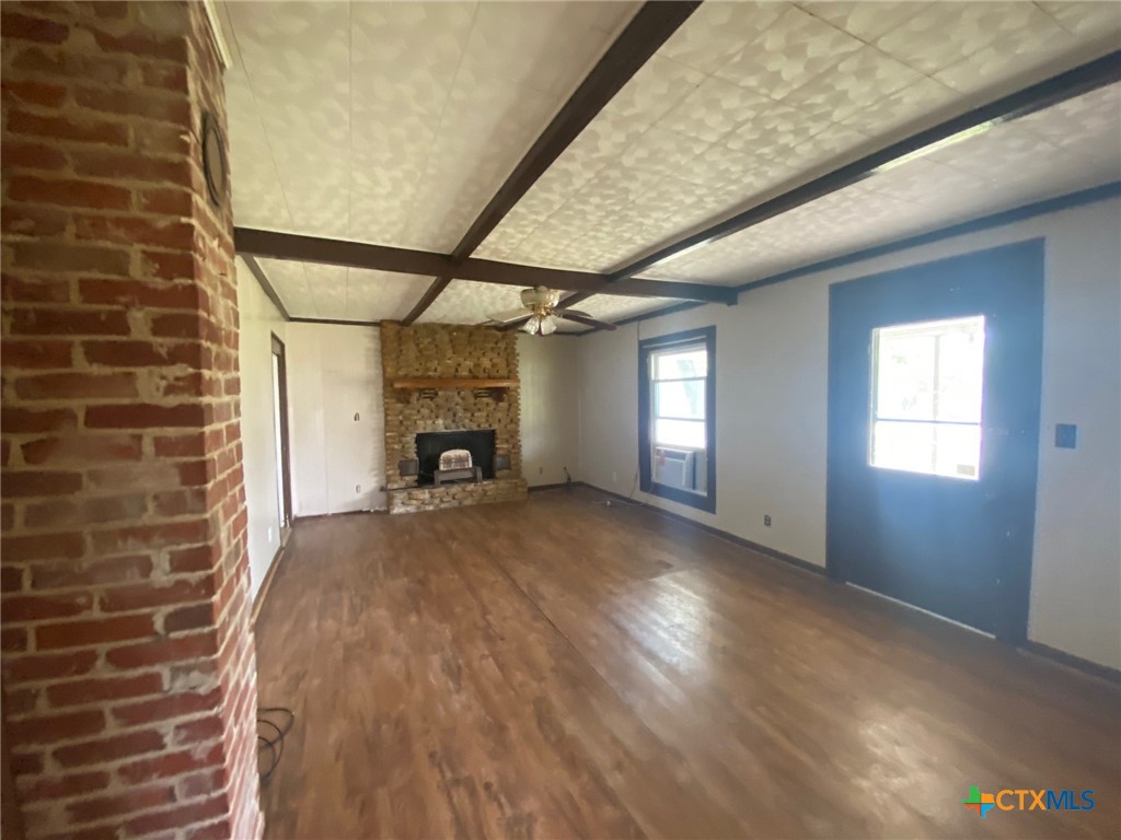 4506 Fm 930 Property Photo 8