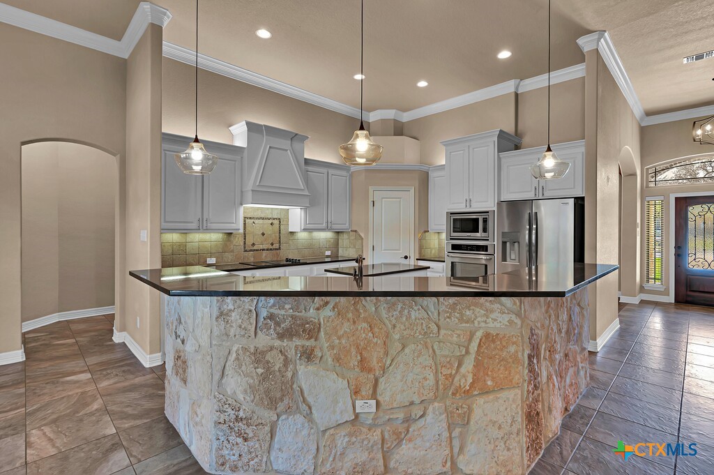 11704 Camdyn Caye Drive Property Photo 10