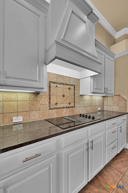 11704 Camdyn Caye Drive Property Photo 12
