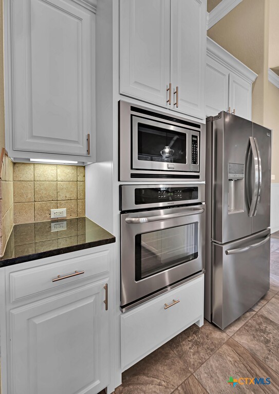 11704 Camdyn Caye Drive Property Photo 14