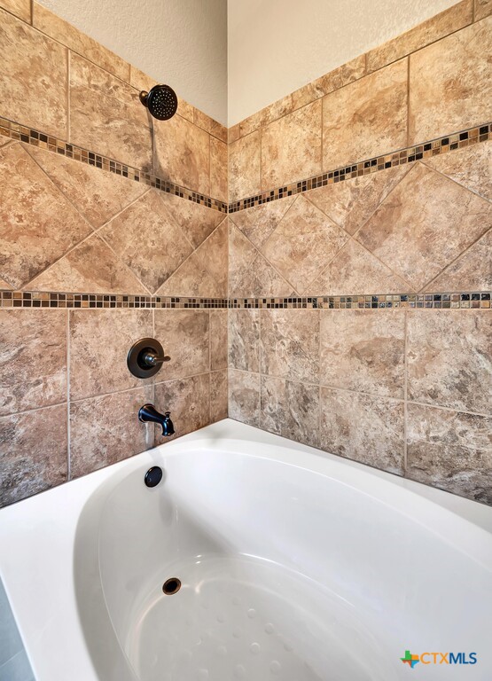 11704 Camdyn Caye Drive Property Photo 39