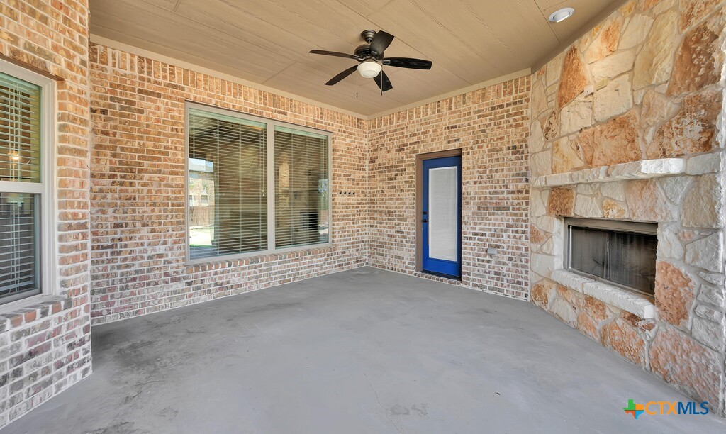 11704 Camdyn Caye Drive Property Photo 43