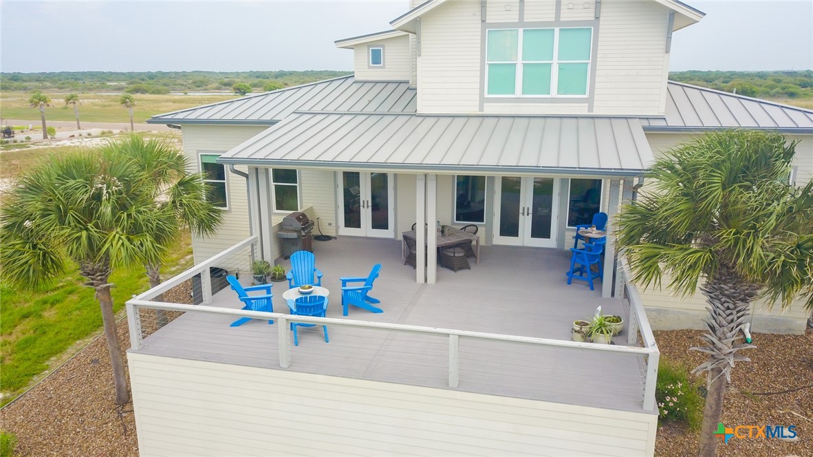 460 Bay Club Drive Property Photo 4