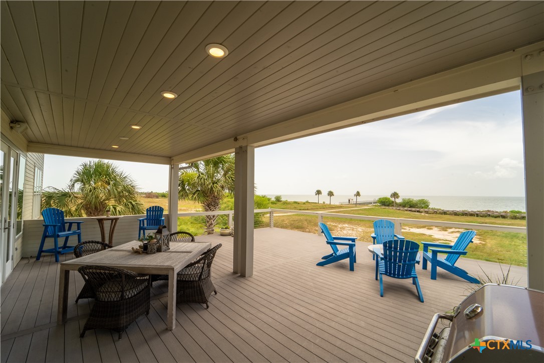 460 Bay Club Drive Property Photo 6