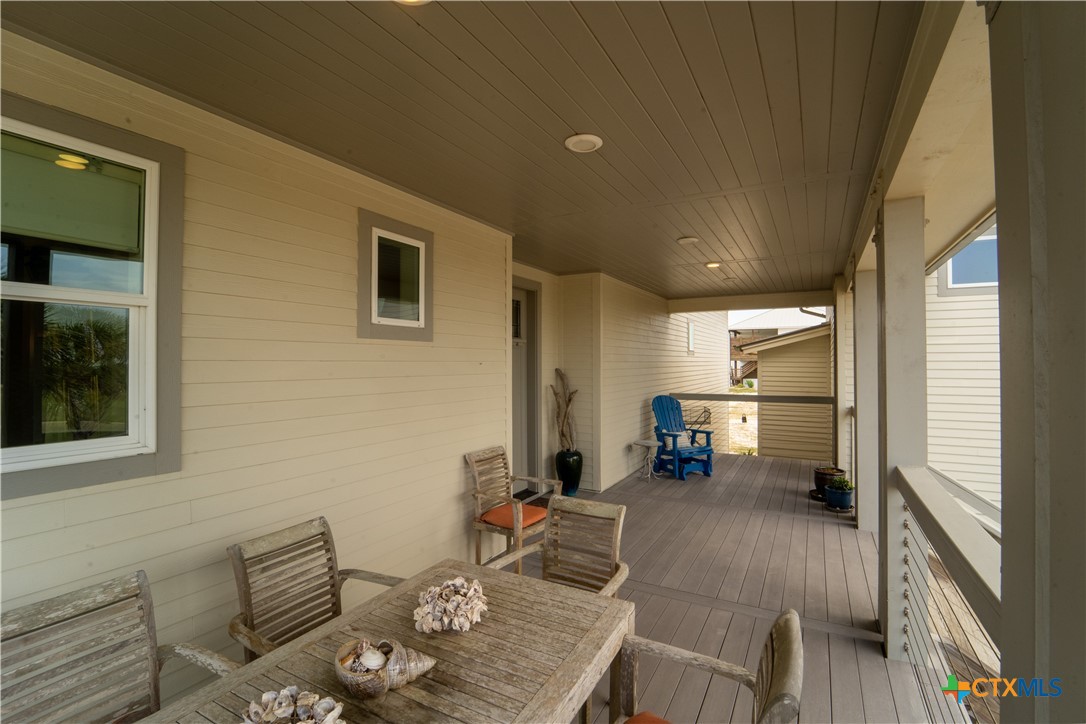 460 Bay Club Drive Property Photo 7
