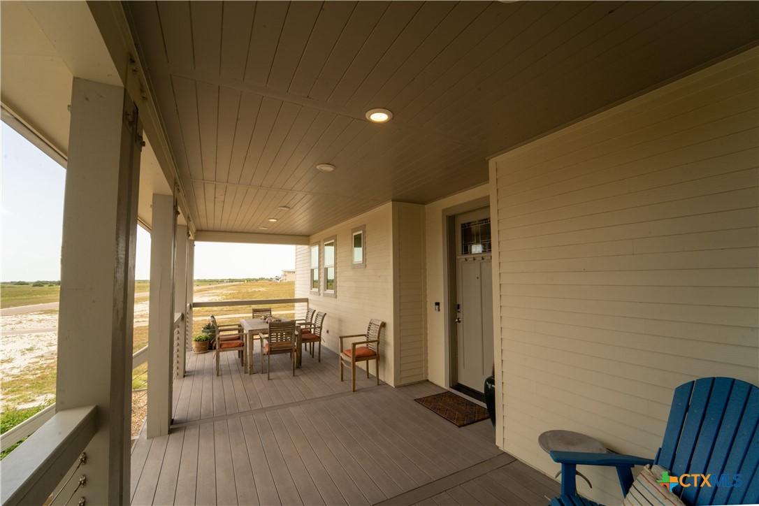 460 Bay Club Drive Property Photo 8
