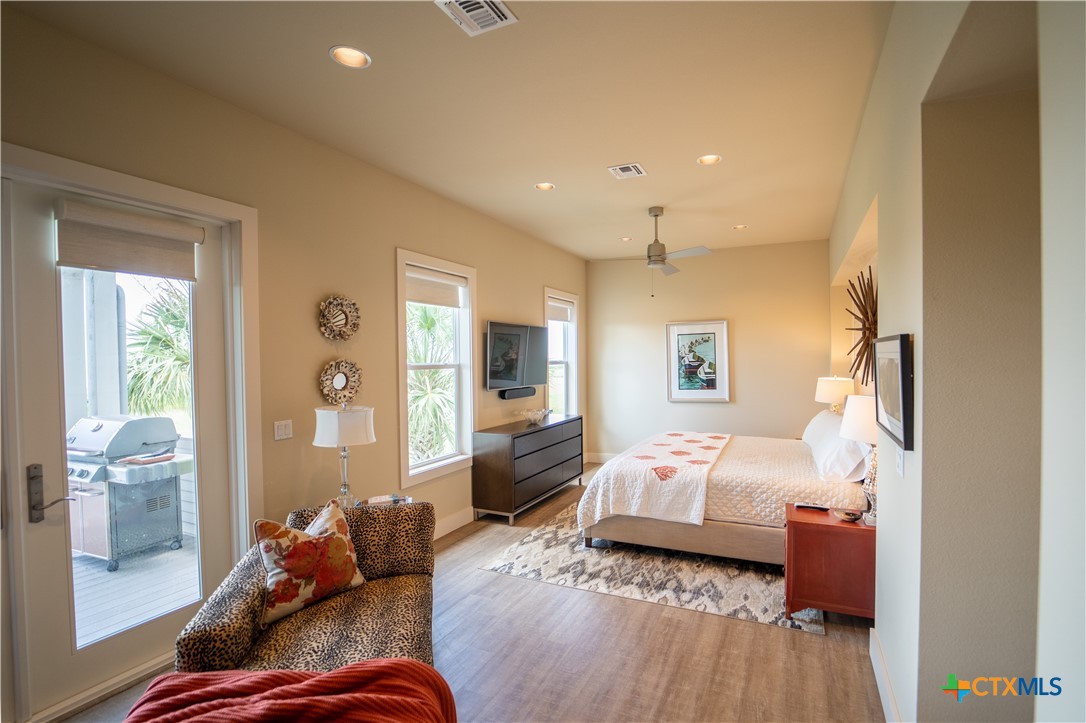 460 Bay Club Drive Property Photo 17