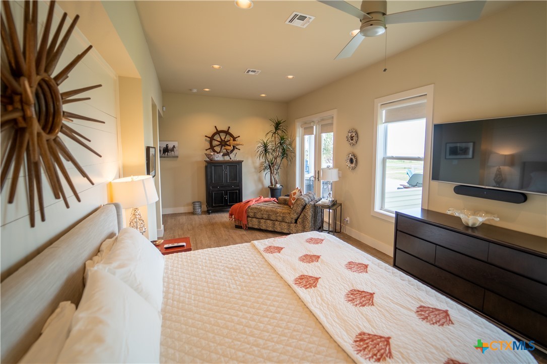 460 Bay Club Drive Property Photo 18