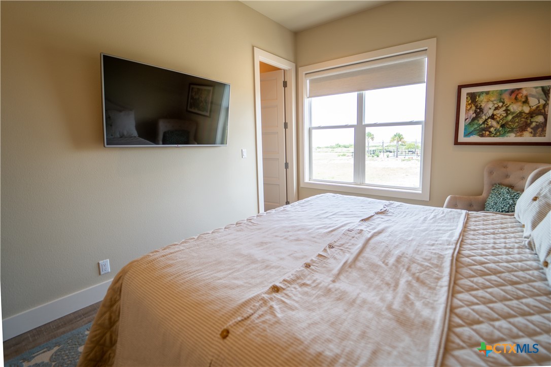 460 Bay Club Drive Property Photo 25