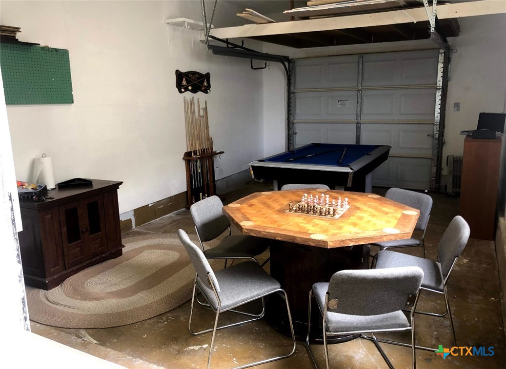 722 W Avenue E Property Photo 12