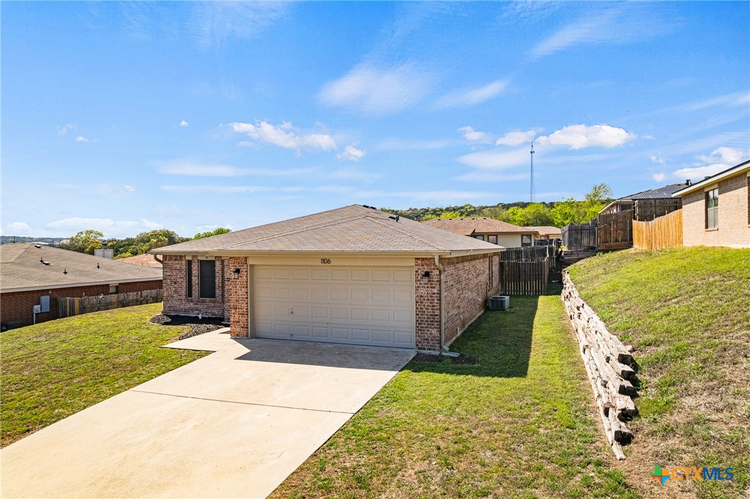 1106 Katelyn Circle Property Photo 1