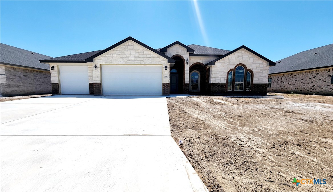 719 Eagle Claw Drive Property Photo 1