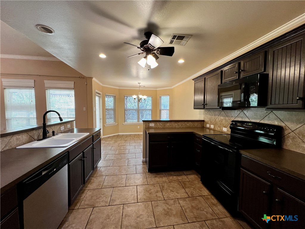 5832 Alexandria Drive Property Photo 10