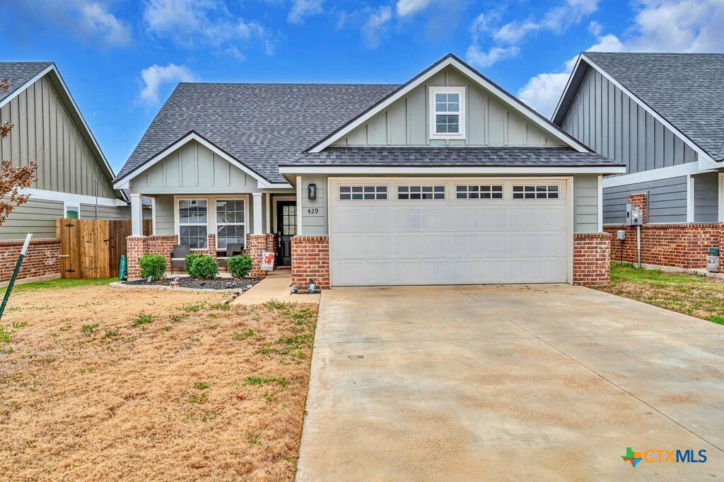 429 Travis Drive Property Photo