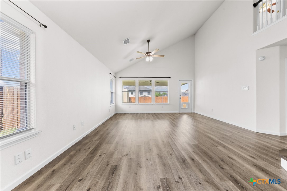 4407 Sydney Harbour Court Property Photo 9