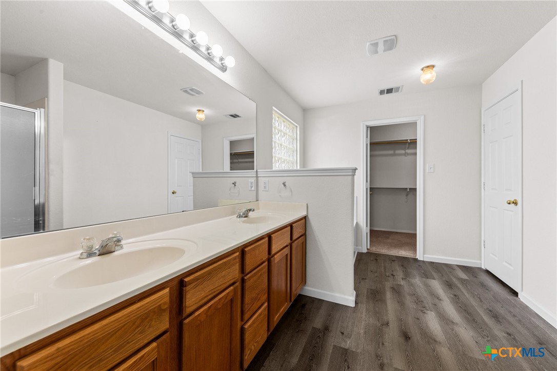 4407 Sydney Harbour Court Property Photo 17