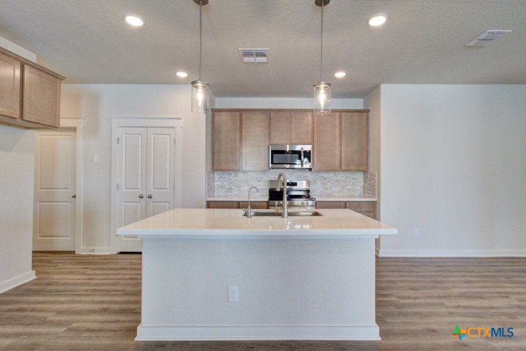 11112 White Daisy Hill Property Photo 1