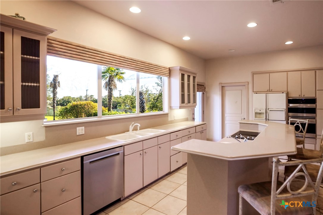 1001 Riada Drive Property Photo 8