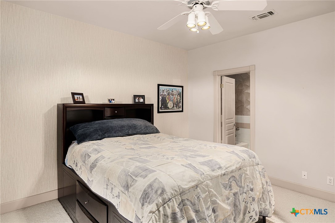 1001 Riada Drive Property Photo 22