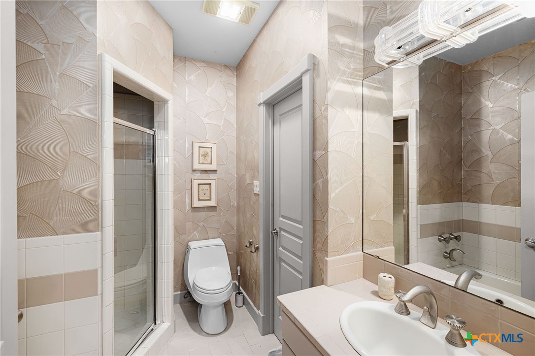 1001 Riada Drive Property Photo 23