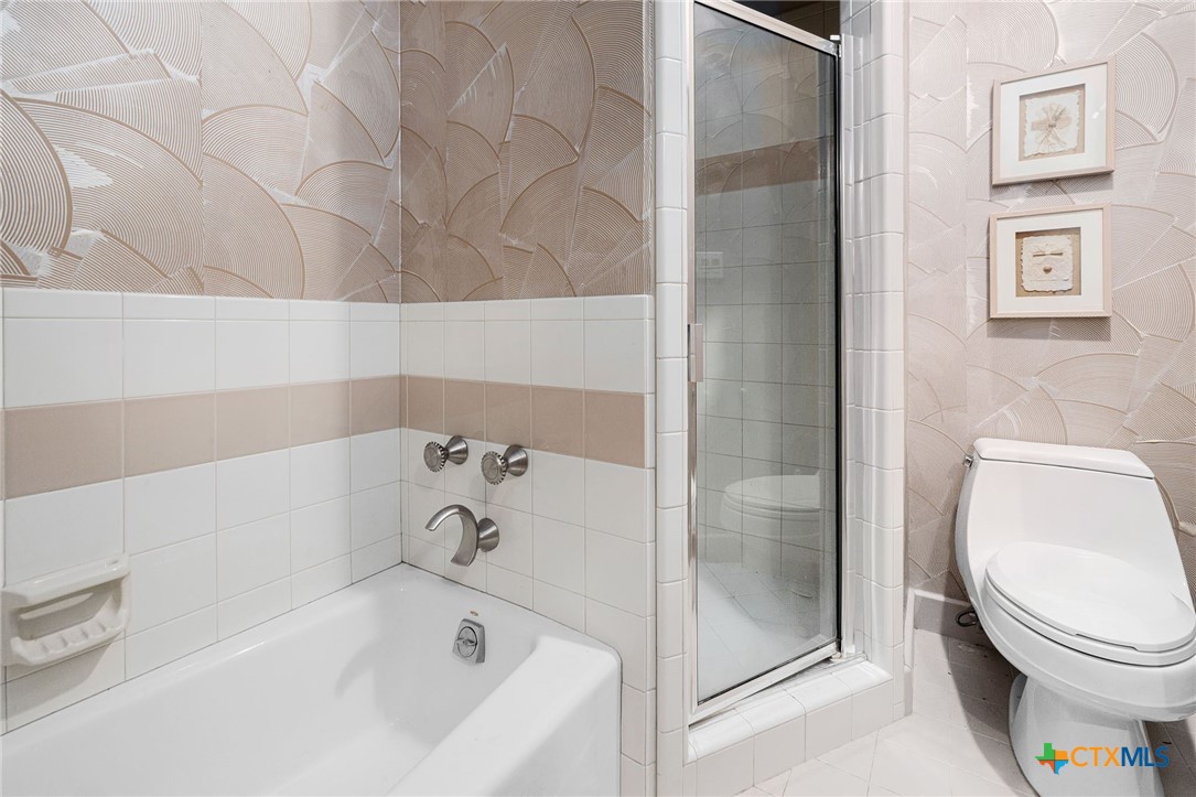 1001 Riada Drive Property Photo 24