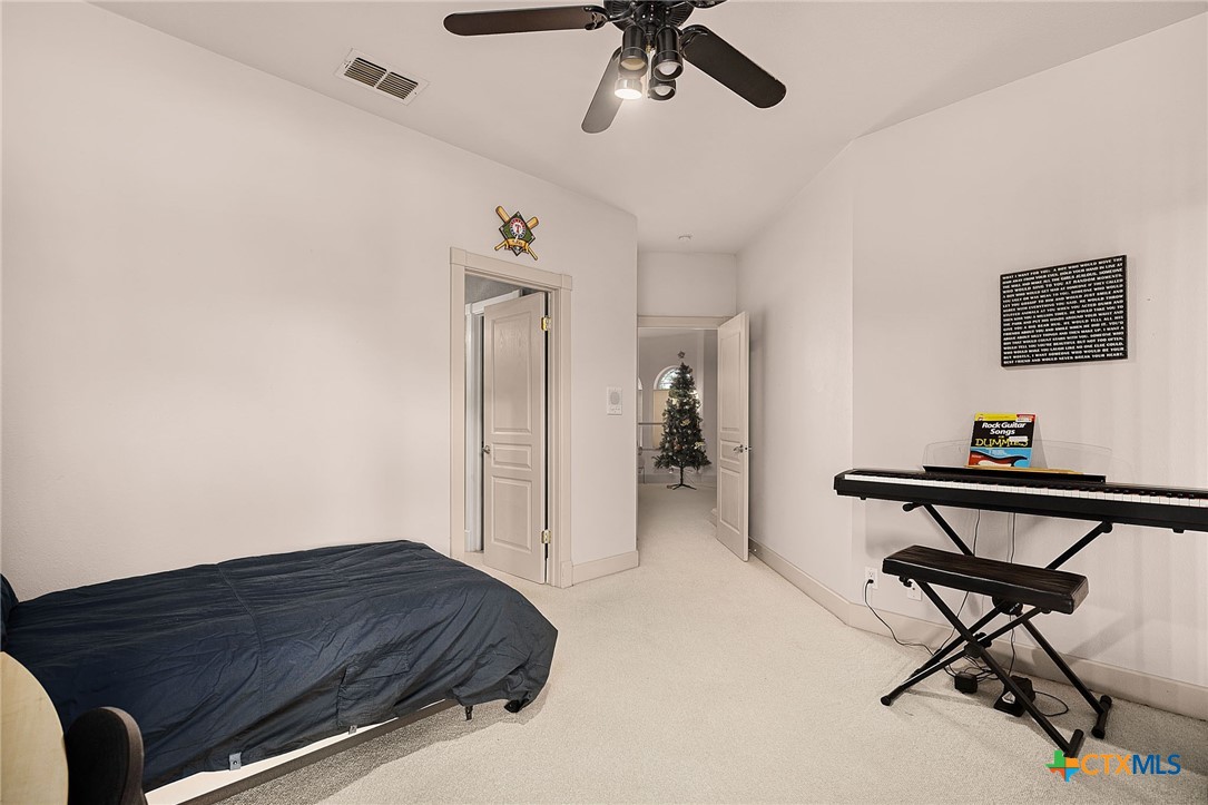 1001 Riada Drive Property Photo 26