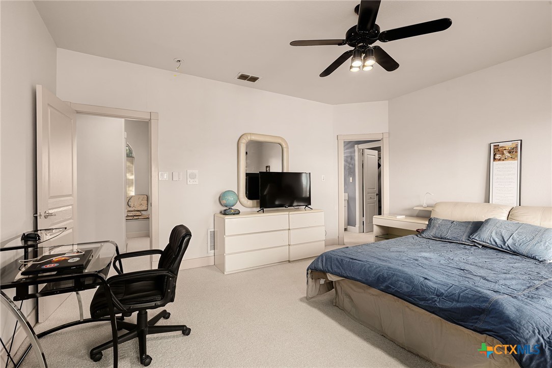 1001 Riada Drive Property Photo 30