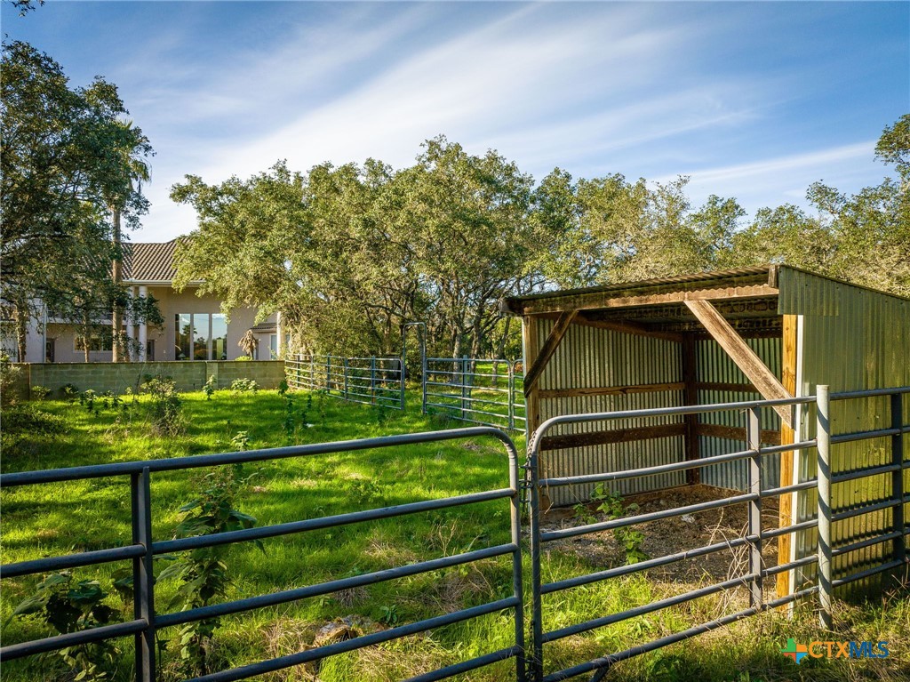 1001 Riada Drive Property Photo 41